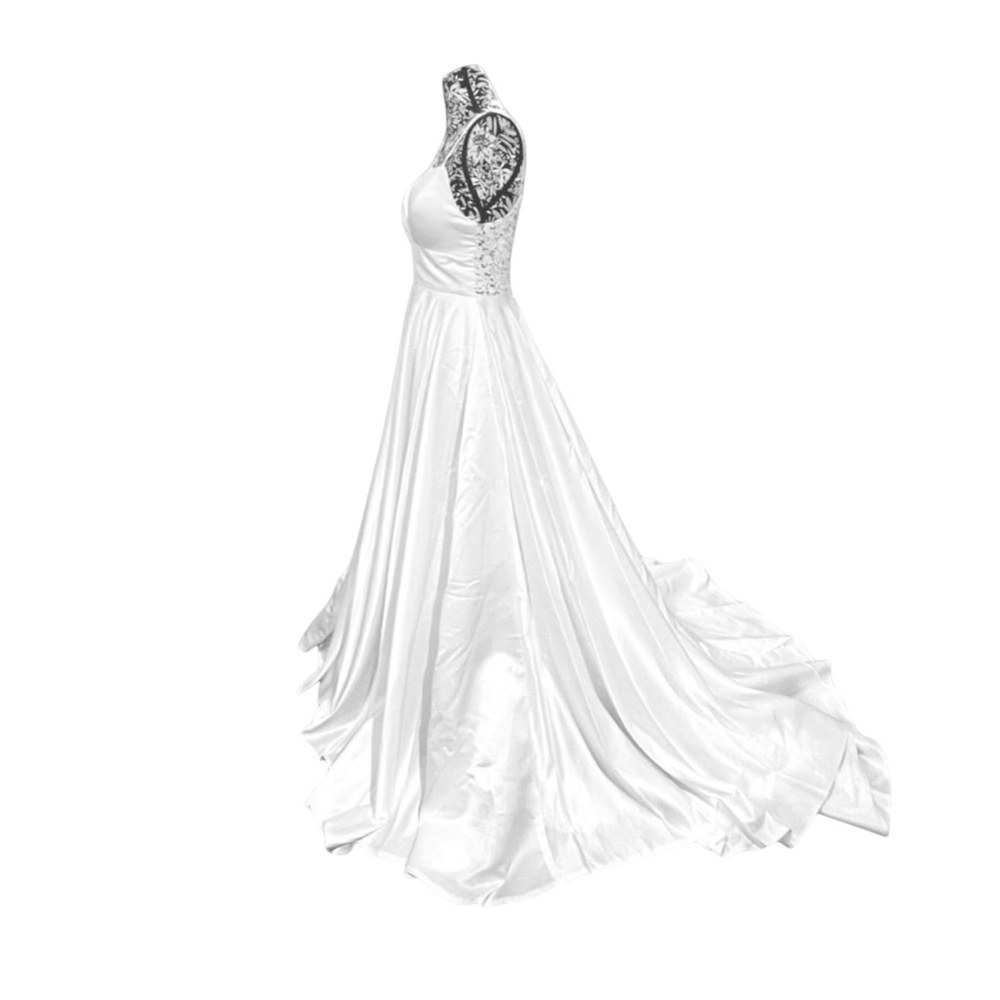 White satin wedding dress pockets in skirt Women’s Size 6 New in original bag - Picture 3 of 12